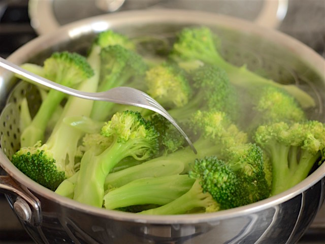 brokoli en faydalı nasıl tüketilir
